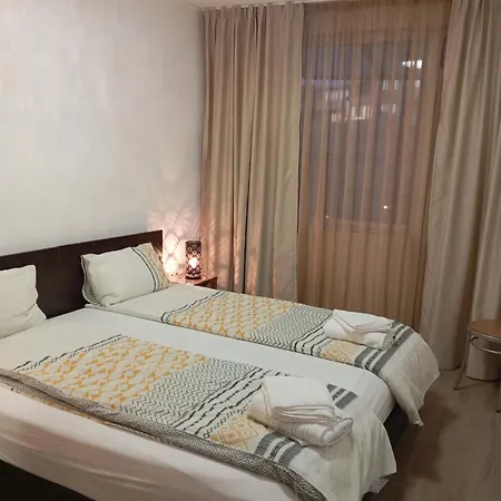 Apartament Flora Varna