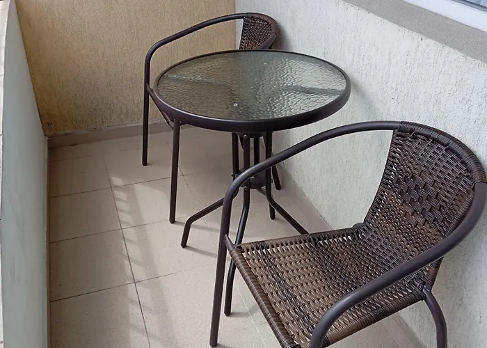 شقة Flora فارنا