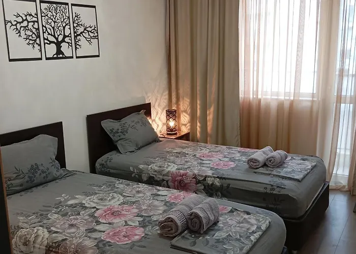 Flora Апартаменты *