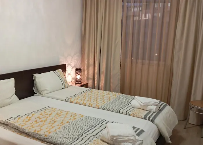 شقة Flora فارنا